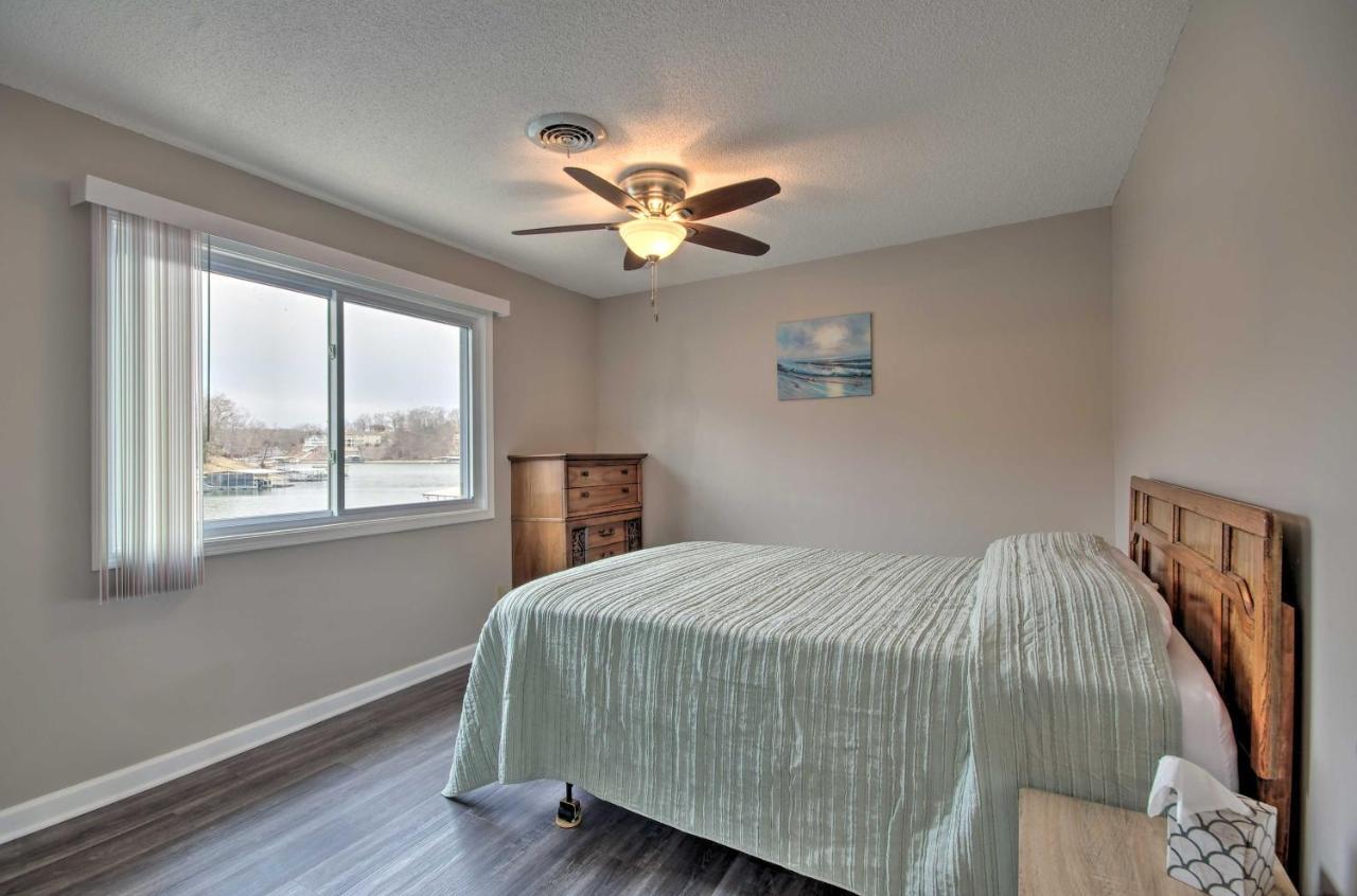 On-The-Water Retreat With Dock Pet Friendly! Villa Lake Ozark Exterior photo
